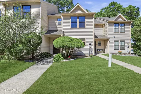 1206 Dahlia Ct, Jackson, NJ 08527
