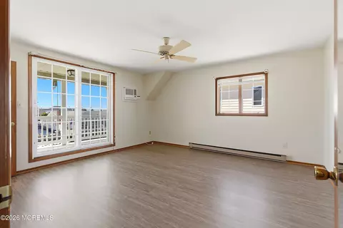 Living - 832 Forepeak Dr, Forked River, NJ 08731 photo 6 of 7