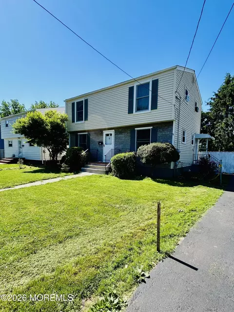 83 Barkalow Ave, Freehold, NJ 07728