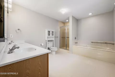 281 Mockingbird Dr, Monroe, NJ 08831 photo 28