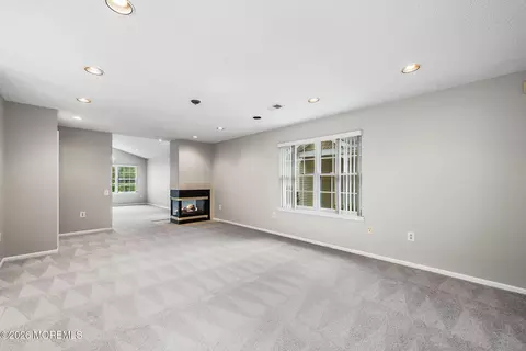 281 Mockingbird Dr, Monroe, NJ 08831 photo 11