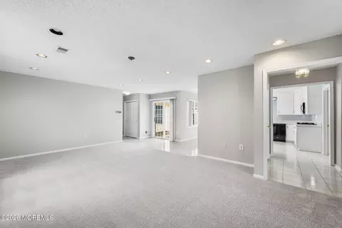 281 Mockingbird Dr, Monroe, NJ 08831 photo 13