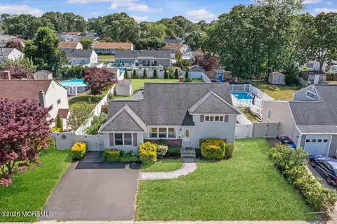 120 Dennis Dr, Brick, NJ 08724