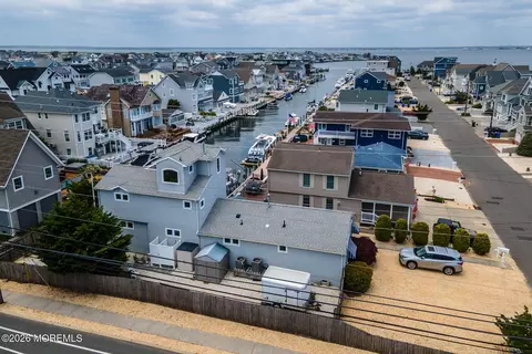 201 Hayes Ct, Lavallette, NJ 08735