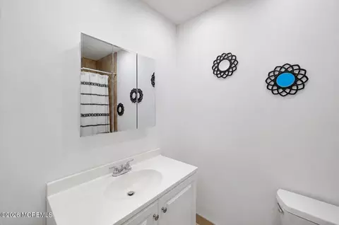 Bath - 705 Nautilus Blvd, Forked River, NJ 08731 photo 3 of 3