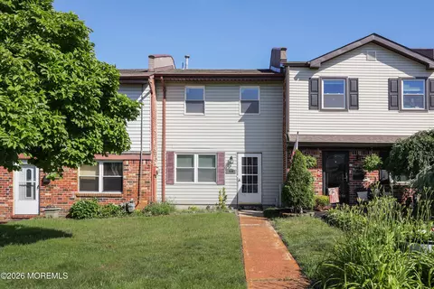 108 Greenwood Loop Rd, Brick, NJ 08724