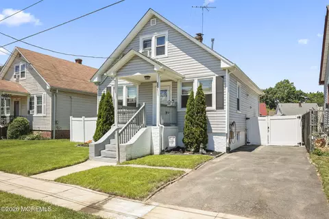 33 Joseph St, South River, NJ 08882
