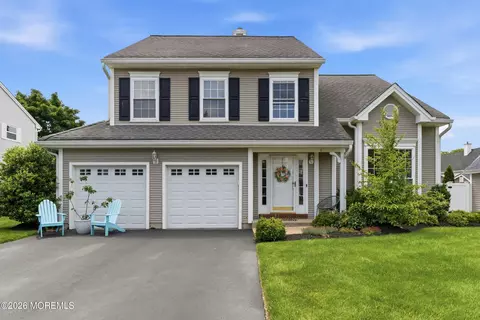 14 Polo Club Dr, Tinton Falls, NJ 07724