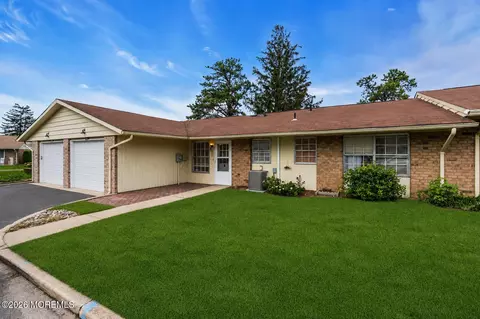 74 Buckingham Dr #C, Manchester, NJ 08759