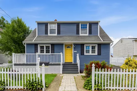 222 Raritan St, Keyport, NJ 07735