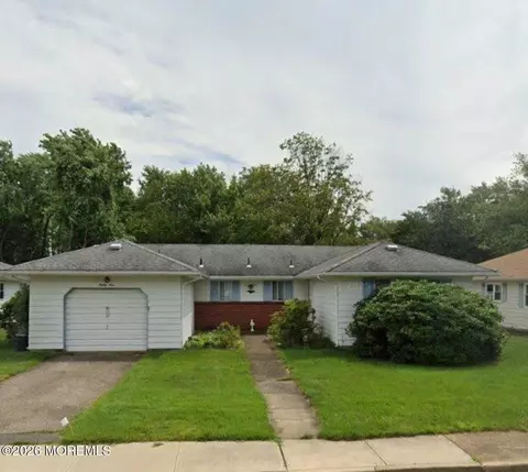 89 Barbados Dr S, Toms River, NJ 08757