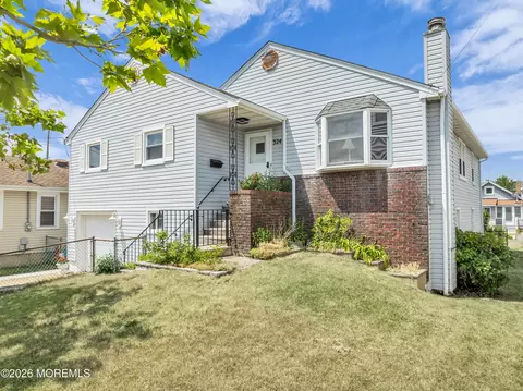 324 Dupont Ave, Seaside Heights, NJ 08751