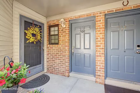 208 Sunshine Ct #208, Parlin, NJ 08859