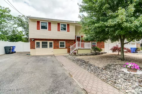 53 Brand Rd, Toms River, NJ 08753