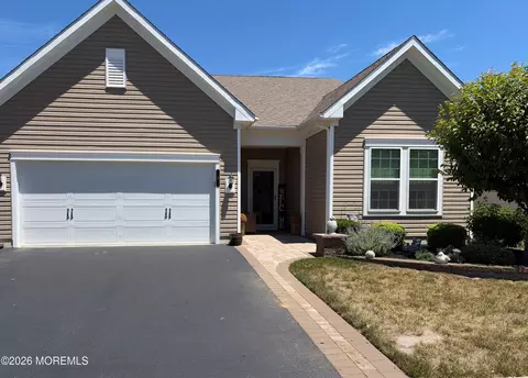 3 Bromley Ln, Manchester, NJ 08759