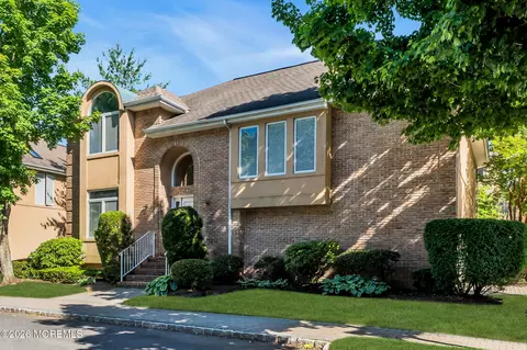 166 La Quinta Ct, Holmdel, NJ 07733