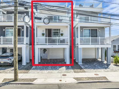 211 Kearney Ave, Seaside Heights, NJ 08751