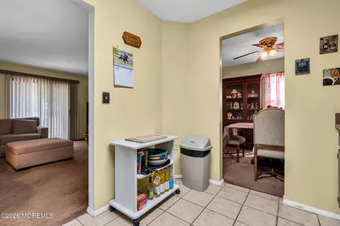 Entry Way - 163 Lilac Ct, Jackson, NJ 08527 photo 2 of 2