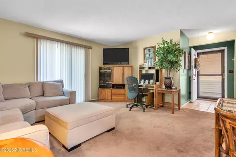 Living - 163 Lilac Ct, Jackson, NJ 08527 photo 2 of 2