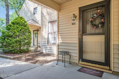 Exterior - 163 Lilac Ct, Jackson, NJ 08527 photo 4 of 7