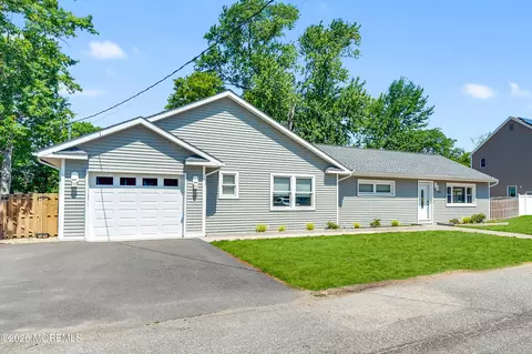332 Beach Ave, Beachwood, NJ 08722