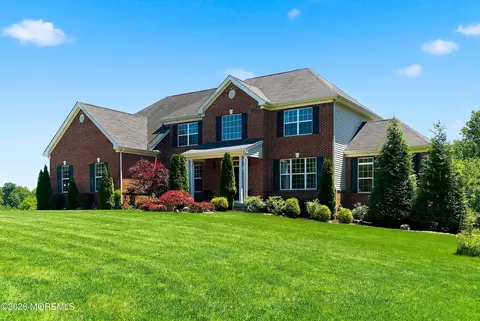 6 Valley Ct, Cream Ridge, NJ 08514