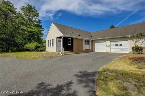 16 Spring St # D, Whiting, NJ 08759