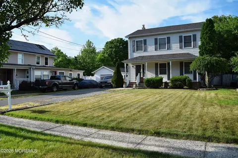 106 Brown Ave, Lakehurst, NJ 08733