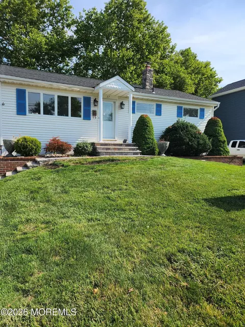 37 Irwin Pl, Hazlet, NJ 07730