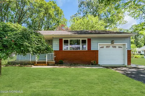 3 Idaho Dr, Manchester, NJ 08759