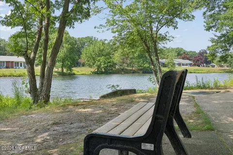 581 Lake Point Dr #A, Lakewood, NJ 08701