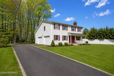 4 Fletcher Dr, Marlboro, NJ 07746