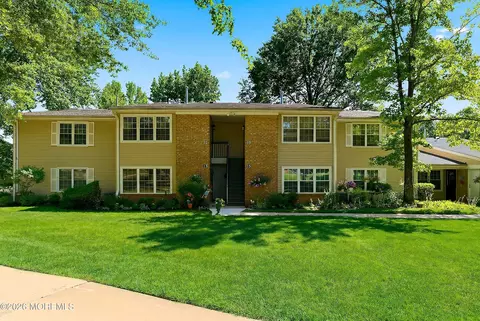 11 Boxwood Ter #247, Red Bank, NJ 07701