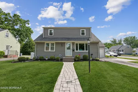 90 Manalapan Ave, Freehold, NJ 07728