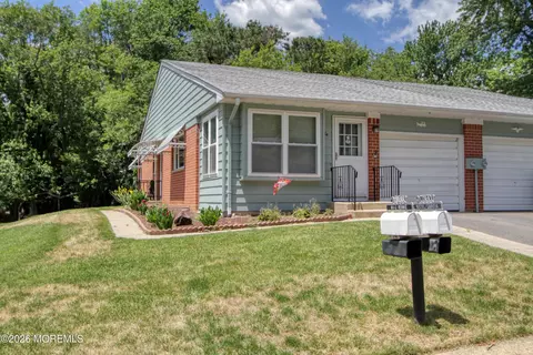 170 Hudson Pkwy #A, Whiting, NJ 08759
