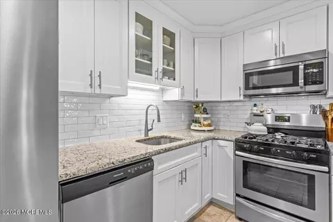 Kitchen - 2115 Pineview Rd, Forked River, NJ 08731 photo 6 of 6