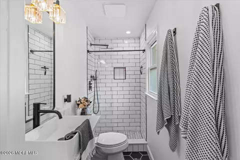Bath - 2115 Pineview Rd, Forked River, NJ 08731 photo 1 of 4