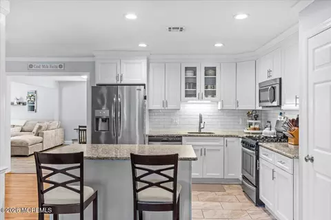 Kitchen - 2115 Pineview Rd, Forked River, NJ 08731 photo 3 of 6