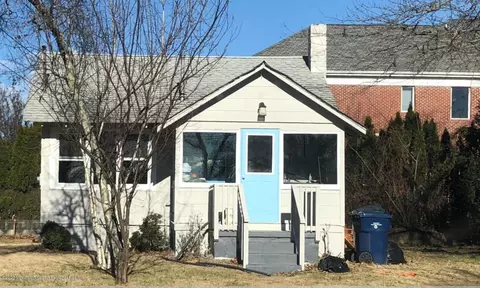 415 W Lincoln Ave, Oakhurst, NJ 07755