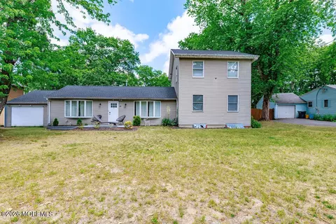 30 Spruce Rd, Howell, NJ 07731