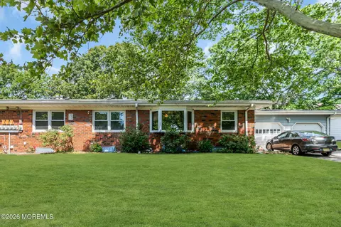 416 Laurel Brook Dr #1401, Brick, NJ 08724
