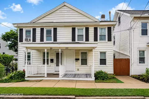 443 Wood St, Burlington, NJ 08016