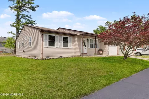 20 Hummingbird Ln #73, Whiting, NJ 08759