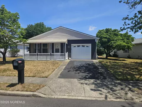 276 Costa Mesa Dr, Toms River, NJ 08757
