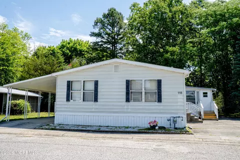 118 Douglas Dr, Jackson, NJ 08527
