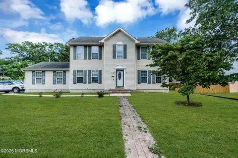 1240 Broadway Blvd, Toms River, NJ 08757