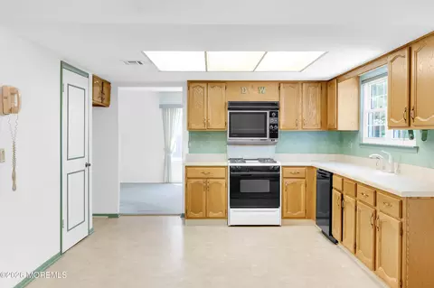 Kitchen - 14 Sheffield Dr, Lacey, NJ 08734 photo 3 of 3
