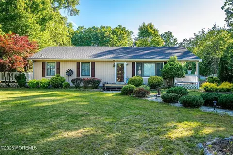 330 Chandler Rd, Jackson, NJ 08527