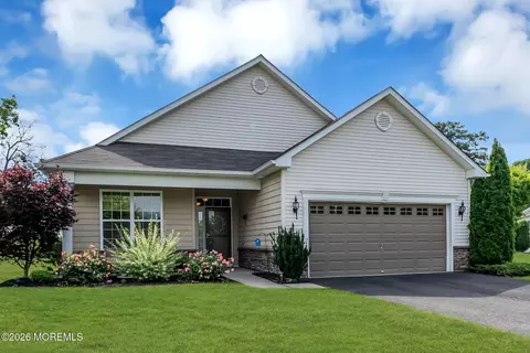 12 Winding River Ct, Lakewood, NJ 08701