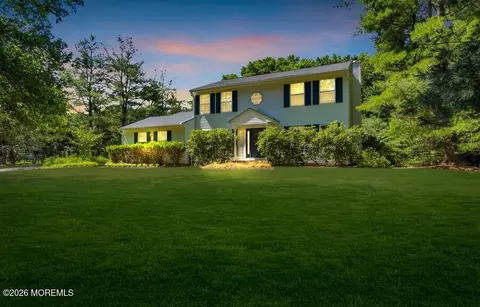 15 Algonquin Ter, Millstone, NJ 08535